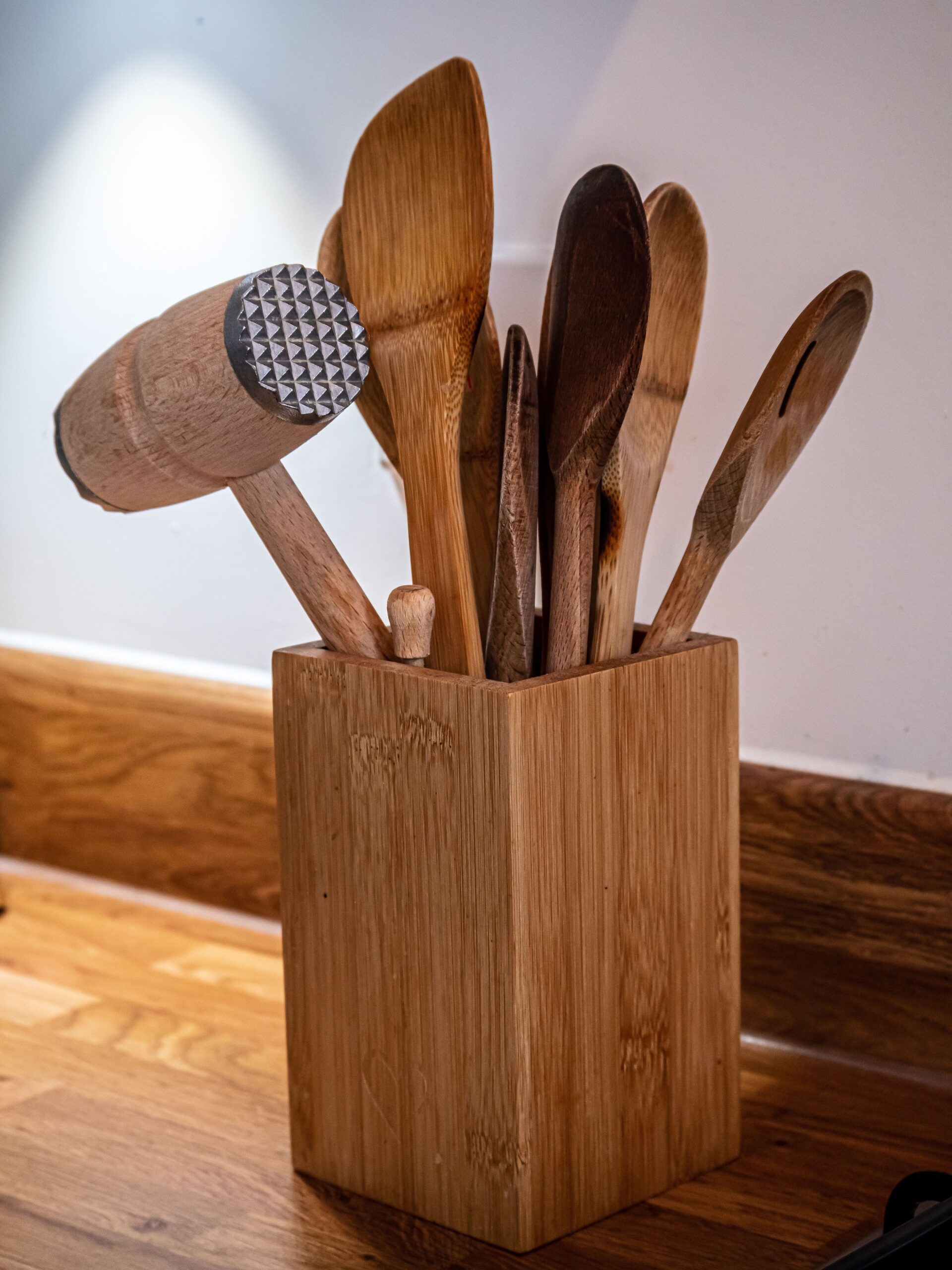 Kitchen Utensil Set - Wooden & Stainless Steel