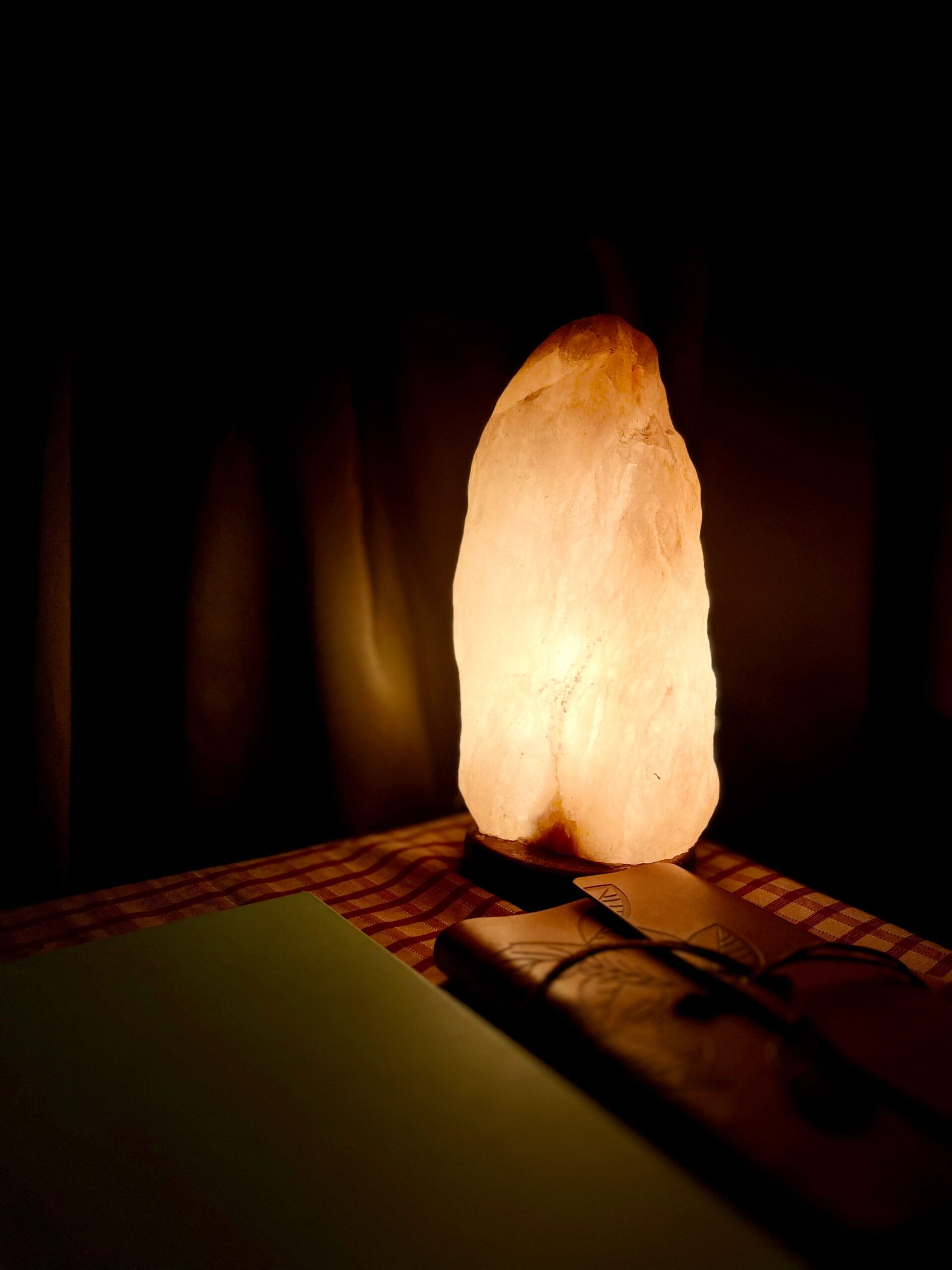 Himalayan Salt Lamp - Natural Night Light & Air Purifier